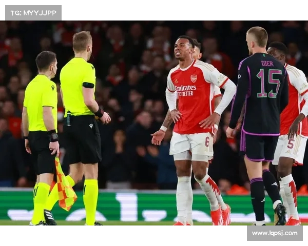 高接低挡拉亚英超首轮扑救最多成焦点展现精彩表现 高接低挡拉亚英超首轮扑救最多成焦点展现精彩表现